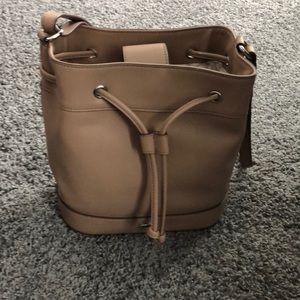Bucket bag